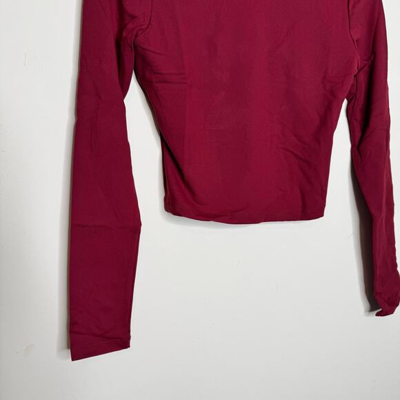 Susana Monaco Long Sleeve Crewneck Crop Top in Beaujolais NWT Size Large - Picture 3 of 7